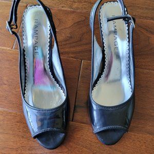 Black patent/shiny open toe kitten heel sandal
